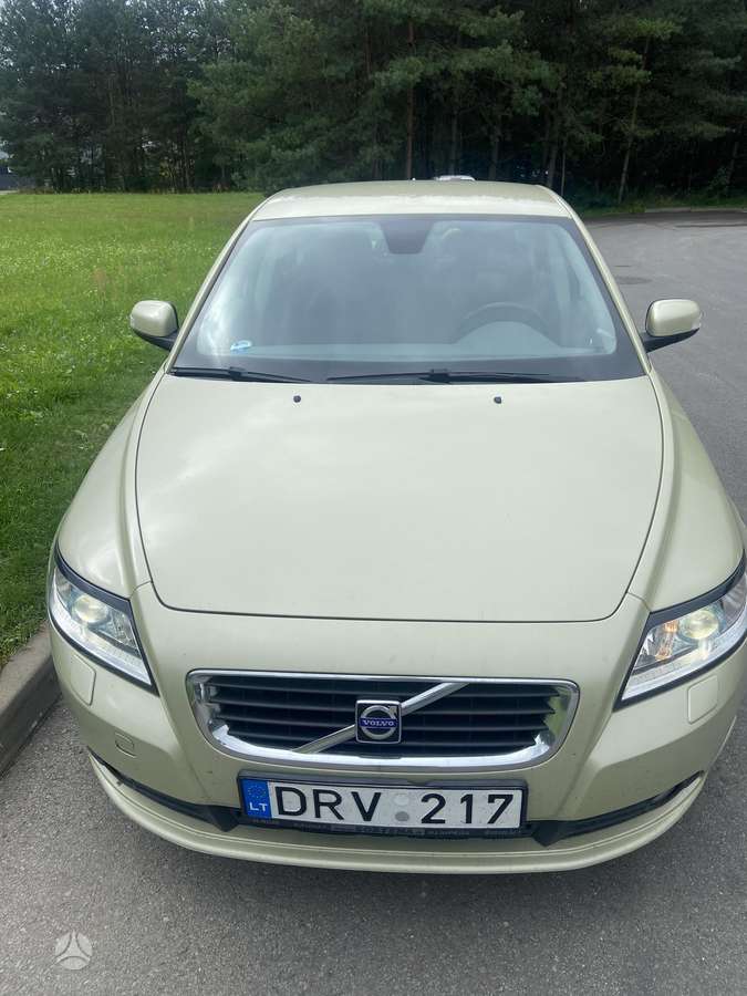 Volvo S40 - 1