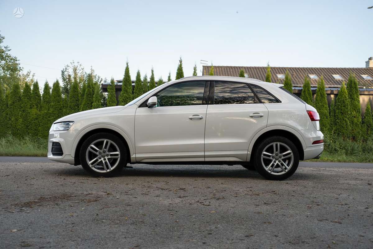 Audi Q3, 2.0 l., Внедорожник / Кроссовер
