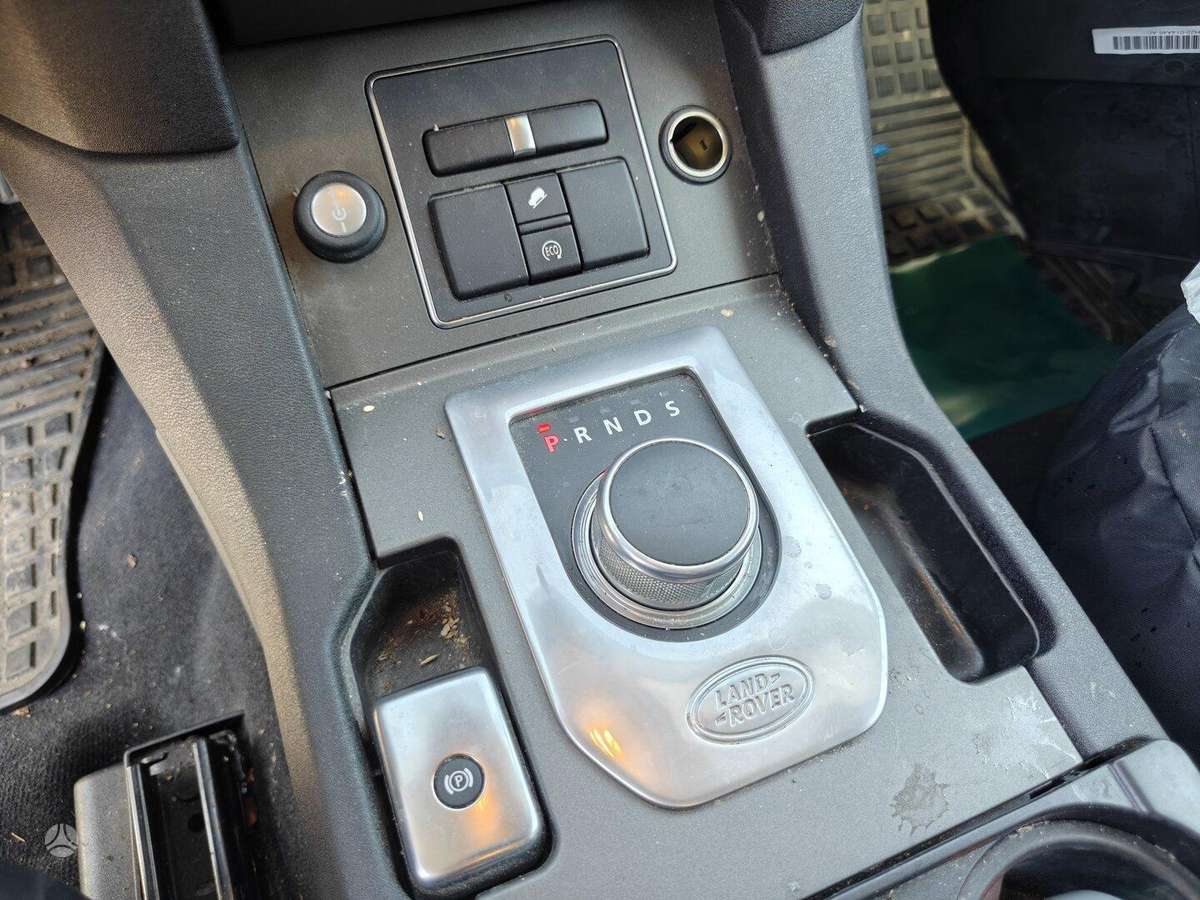 Land Rover Discovery dalimis