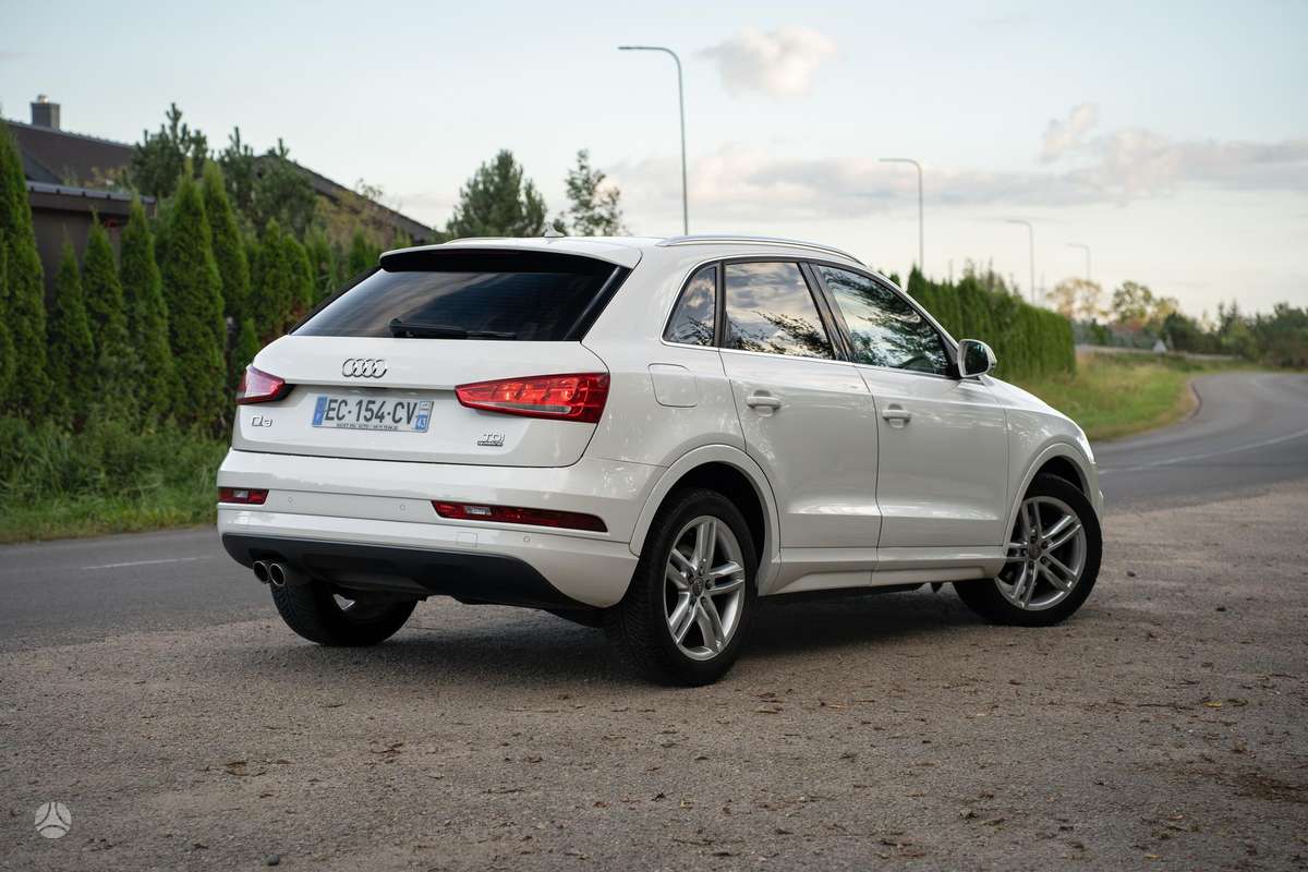 Audi Q3, 2.0 l., Внедорожник / Кроссовер