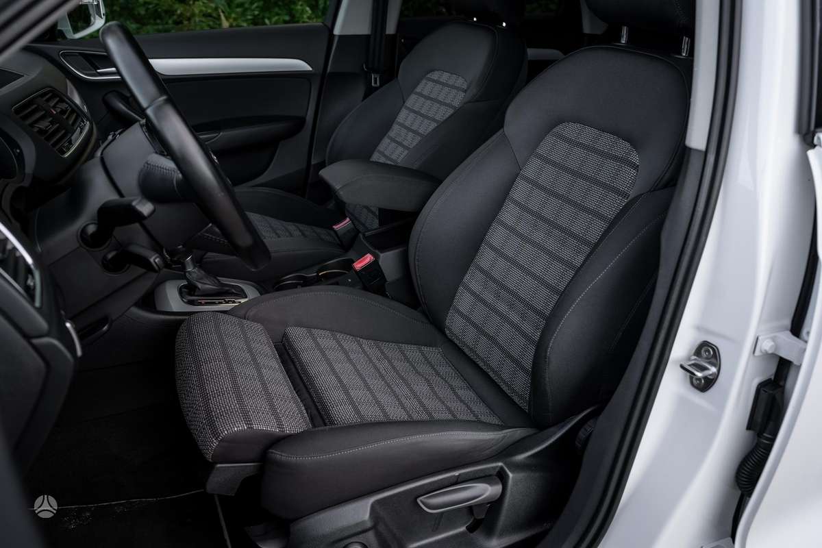 Audi Q3, 2.0 l., Внедорожник / Кроссовер