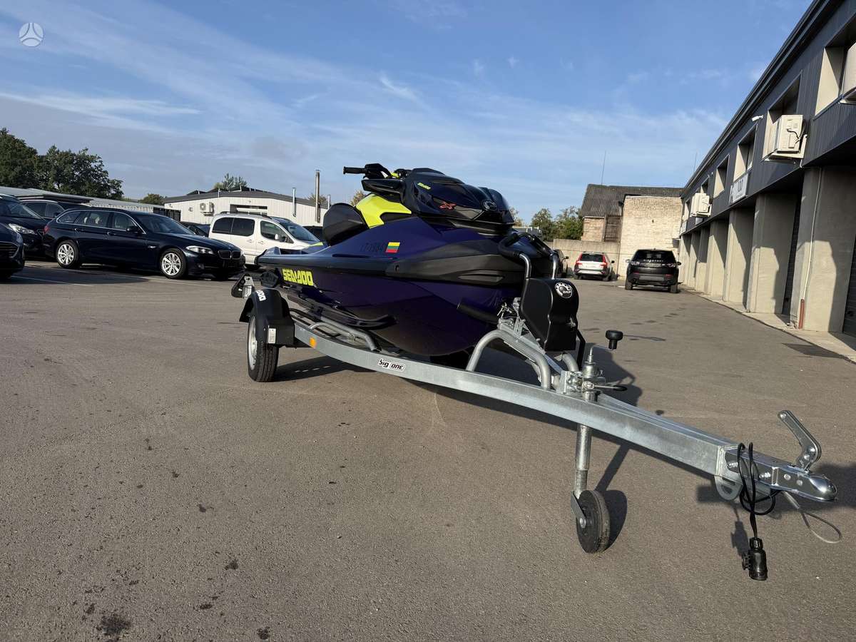Sea-Doo Rxp300, jet skis