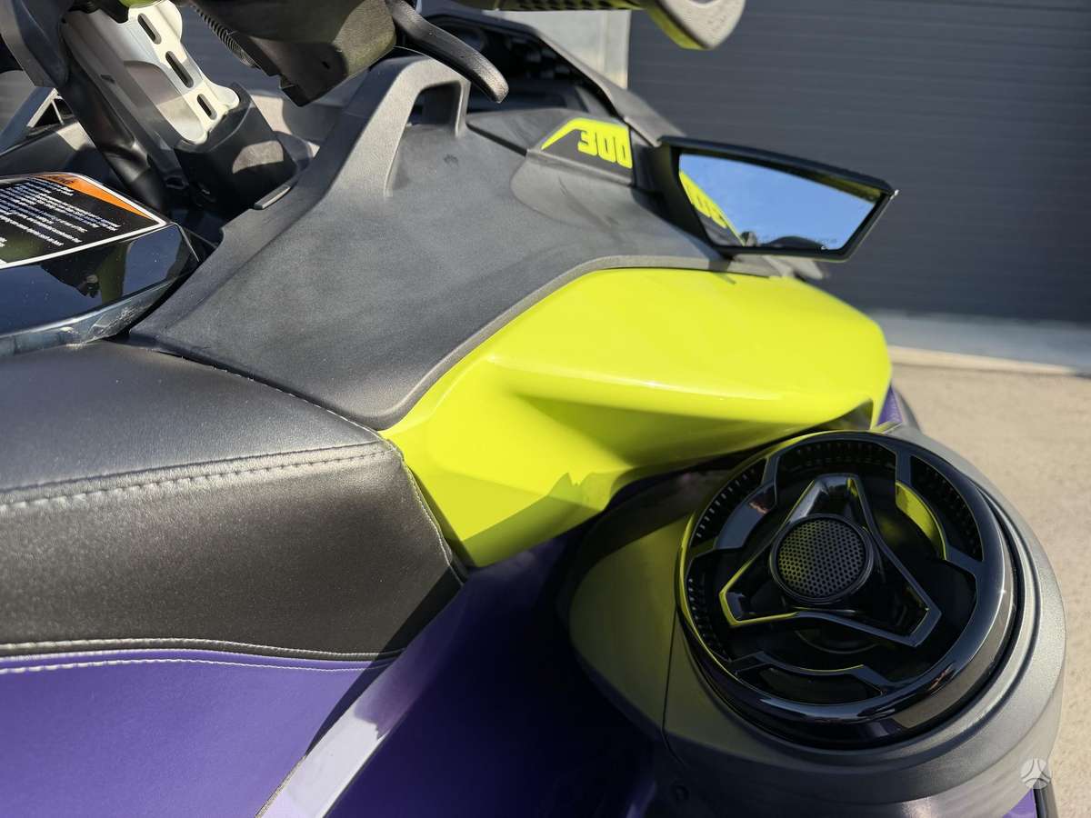 Sea-Doo Rxp300, jet skis