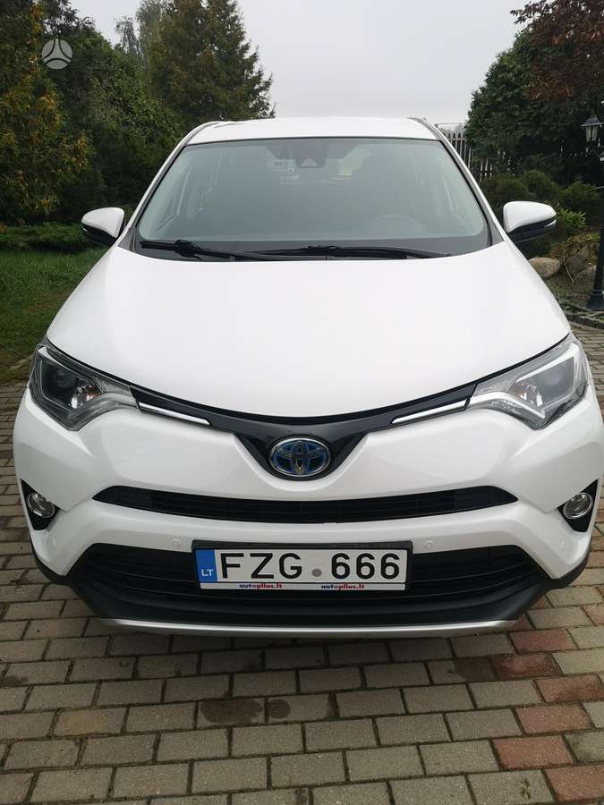 Toyota RAV4 - 1