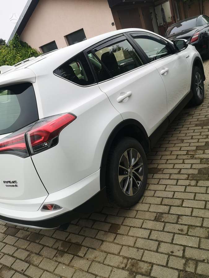 Toyota RAV4 - 4