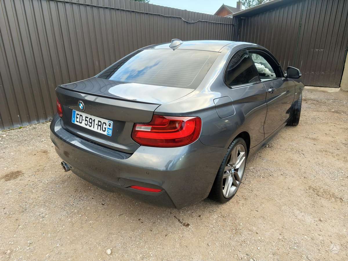BMW 220, 2.0 l., coupe