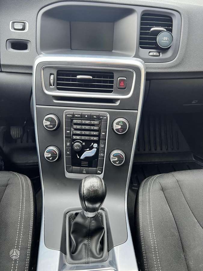Volvo V60, 1.6 l., universalas