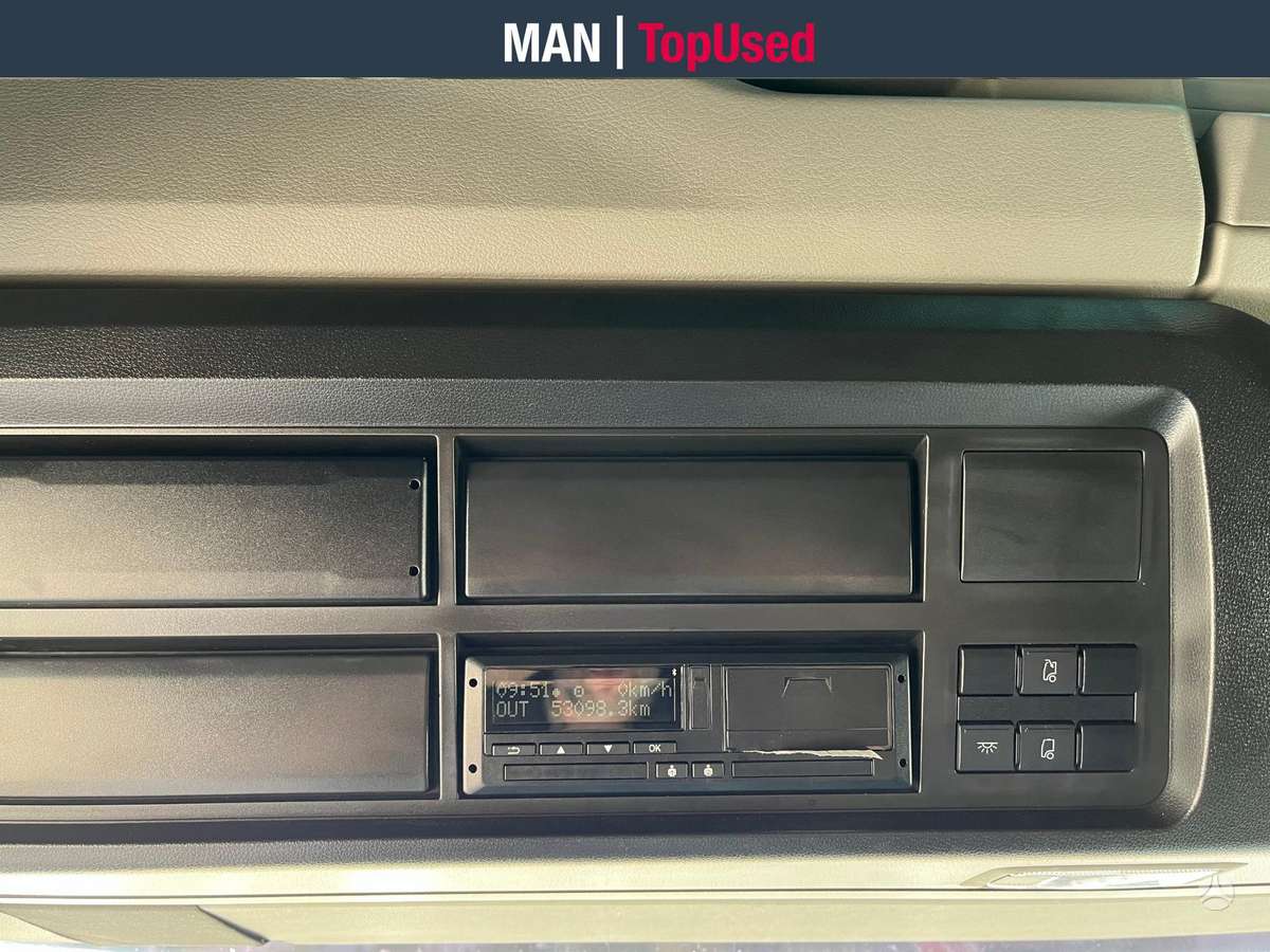 MAN TGX 18.480 4x2 GX LED D30 (0799), double sleeper