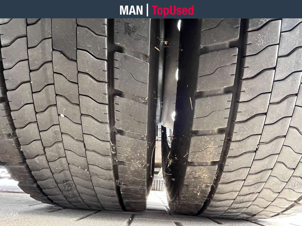 MAN TGX 18.480 4x2 GX LED D30 (0799), double sleeper