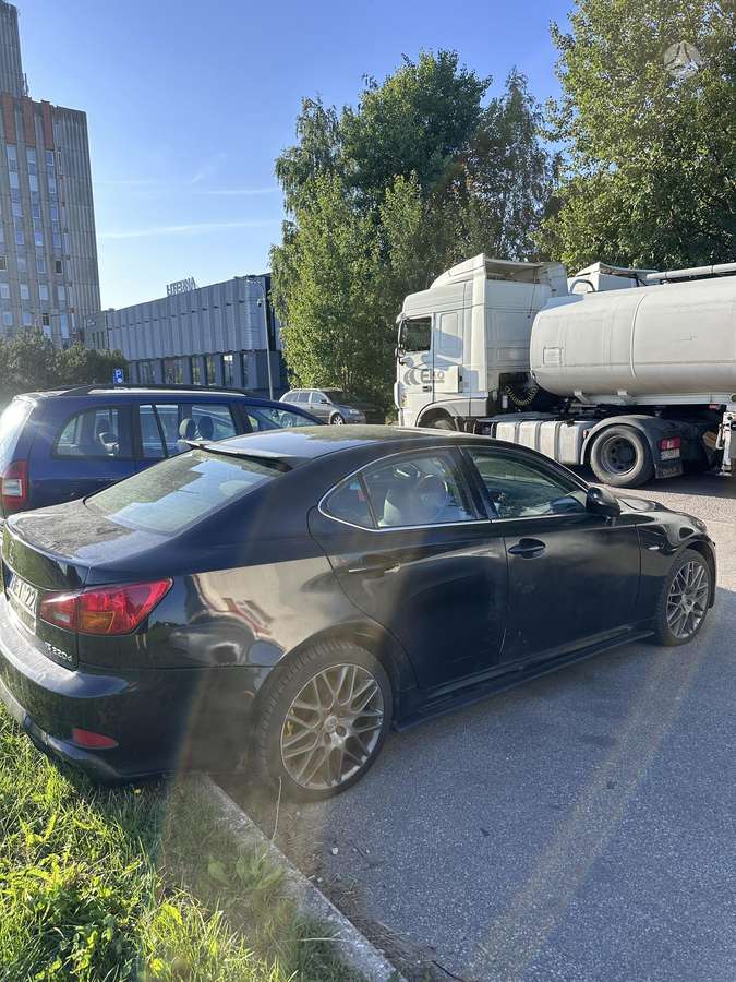 Lexus IS 220, 2.2 l., Седан