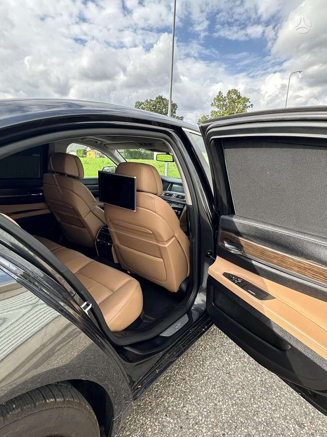BMW 730, 3.0 l., Седан