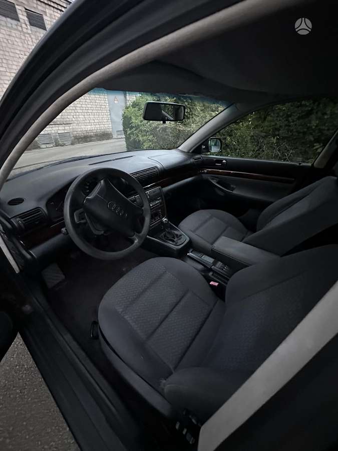 Audi A4, 1.9 l., Седан