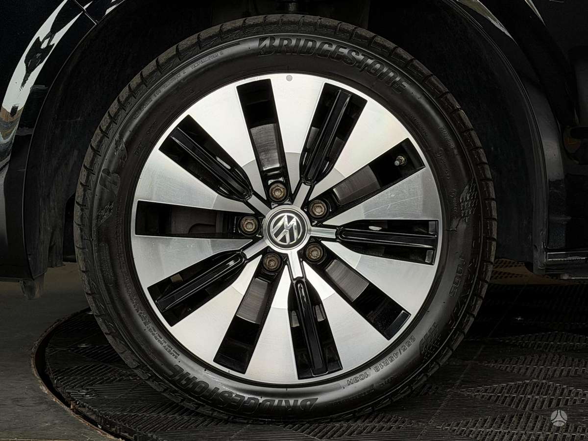 Volkswagen Multivan - 7