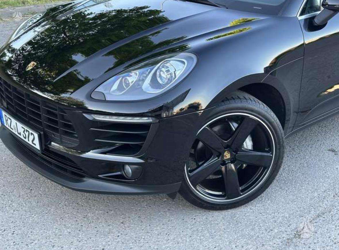 Porsche Macan - 2