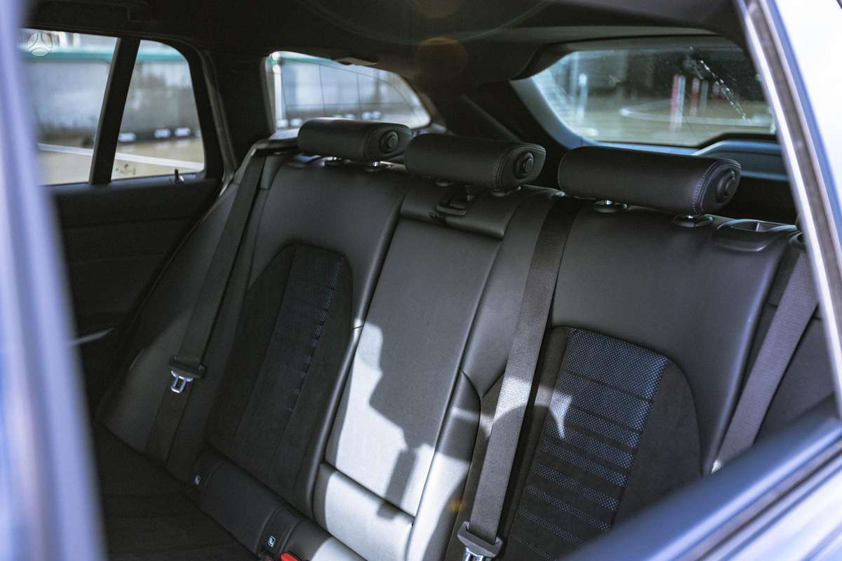 BMW 320, 2.0 l., wagon