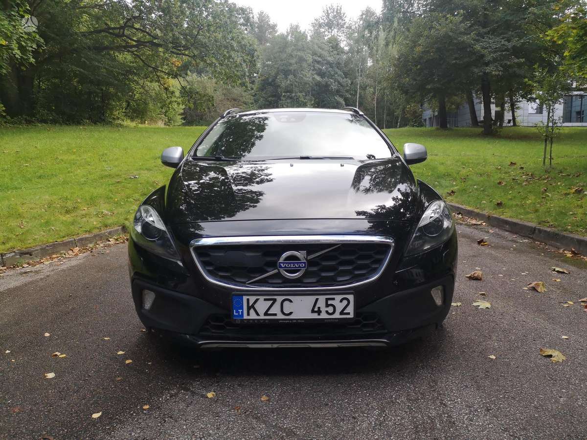 Volvo V40 Cross Country - 1