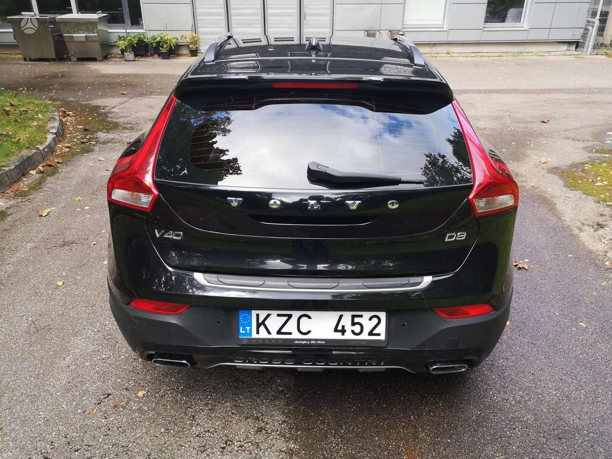 Volvo V40 Cross Country - 5