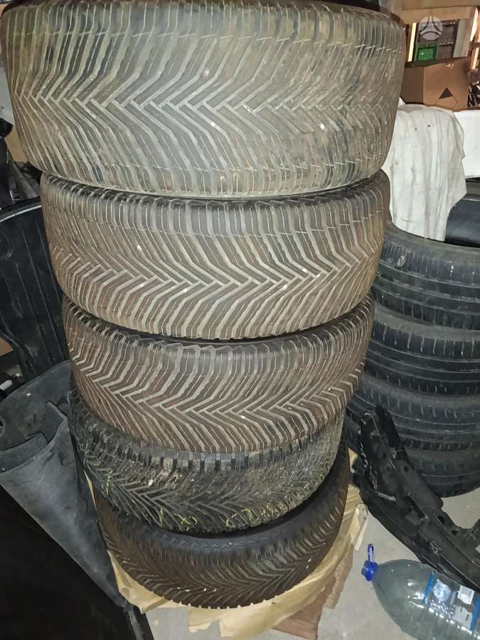 Michelin, žieminės 255/40 R21