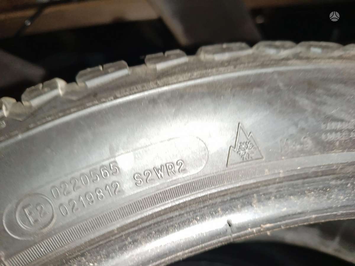 Michelin, žieminės 255/40 R21