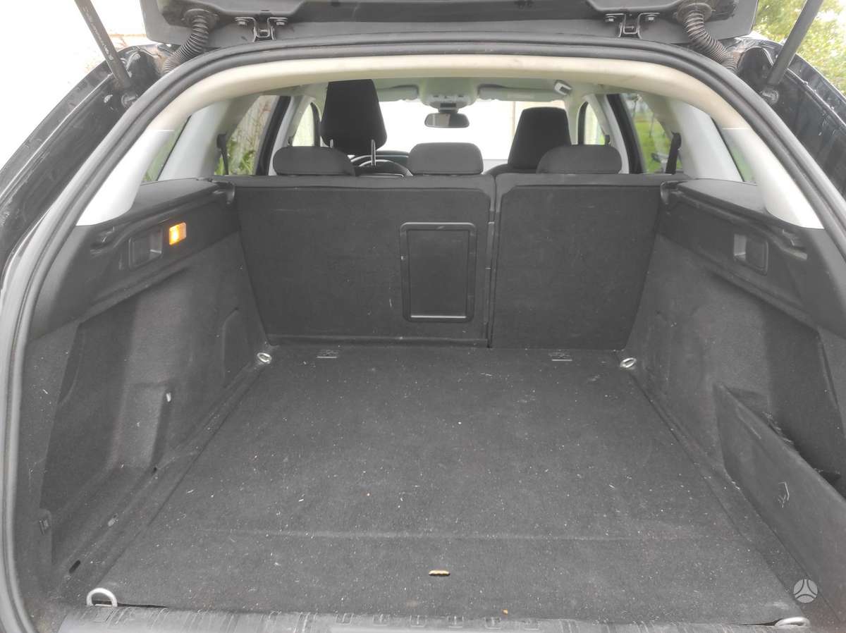 Peugeot 208 - 7