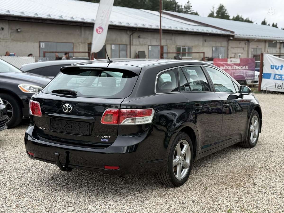 Toyota Avensis - 3
