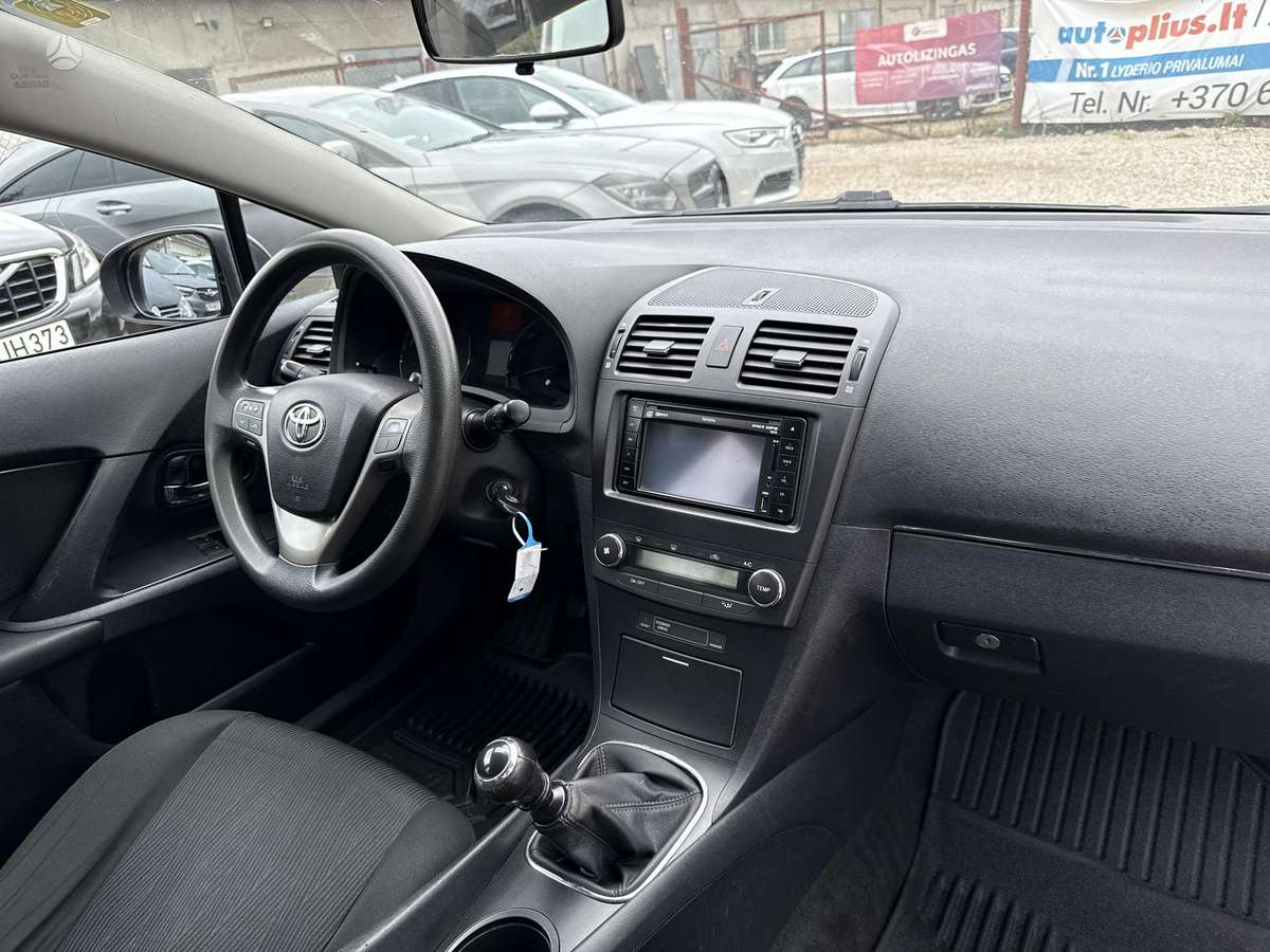 Toyota Avensis - 7