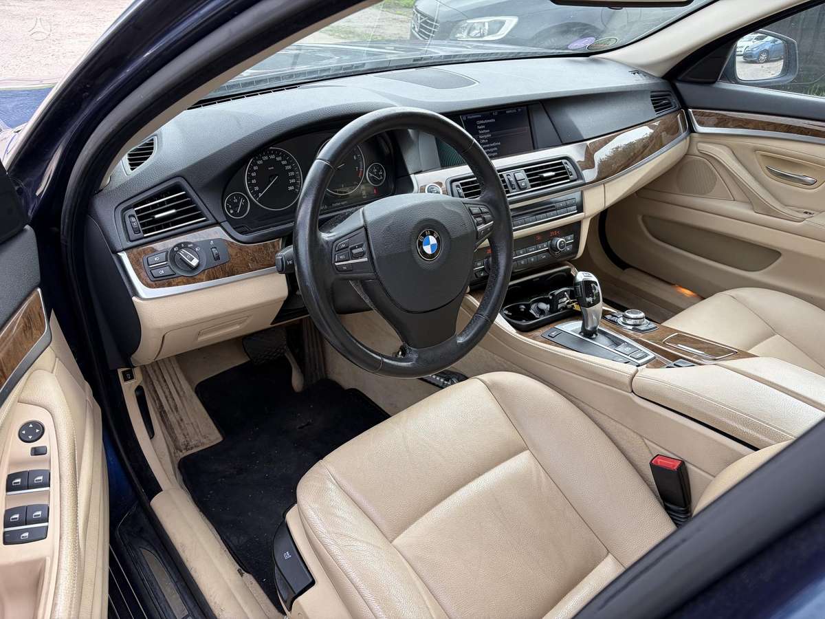 BMW 523, 3.0 l., Седан