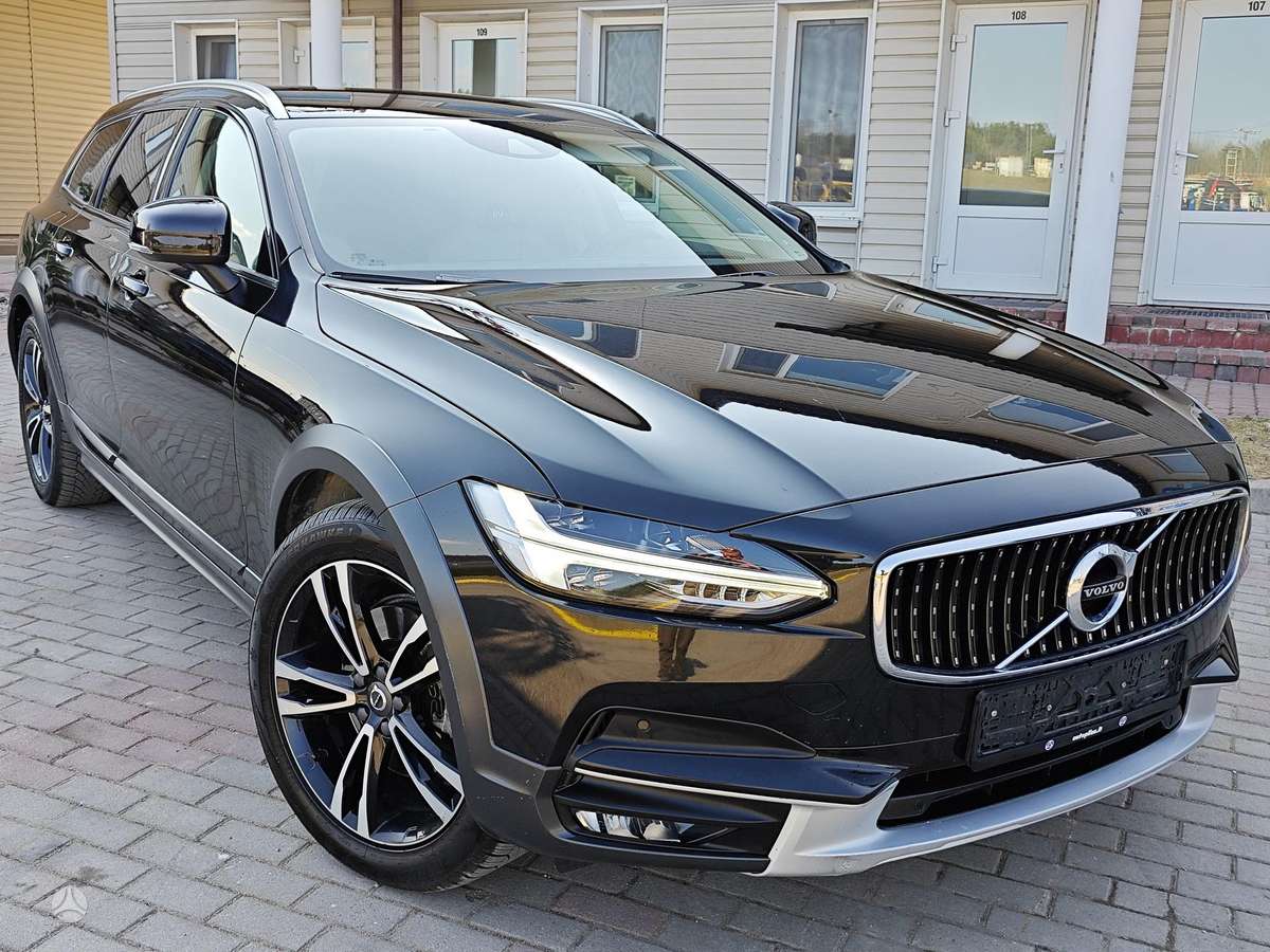 Volvo V90 Cross Country - 1