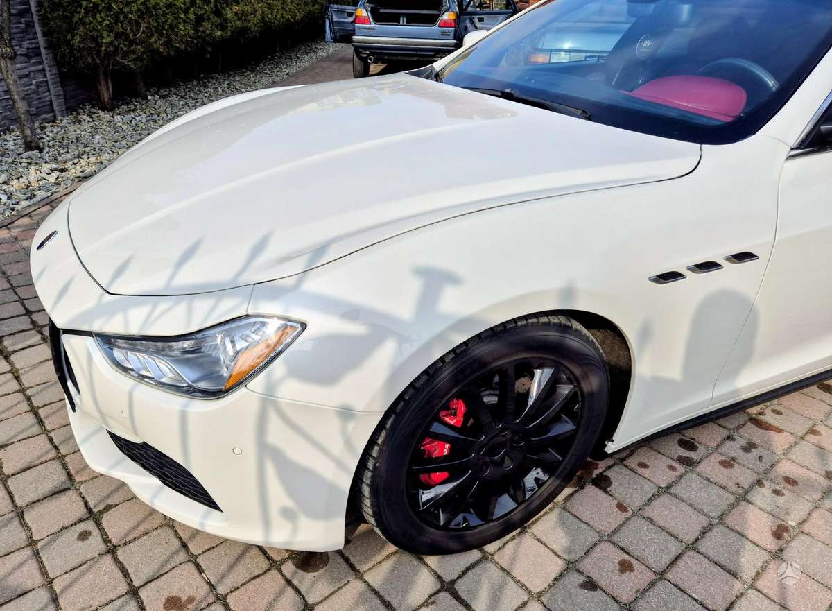 Maserati Ghibli, 3.0 l., Седан