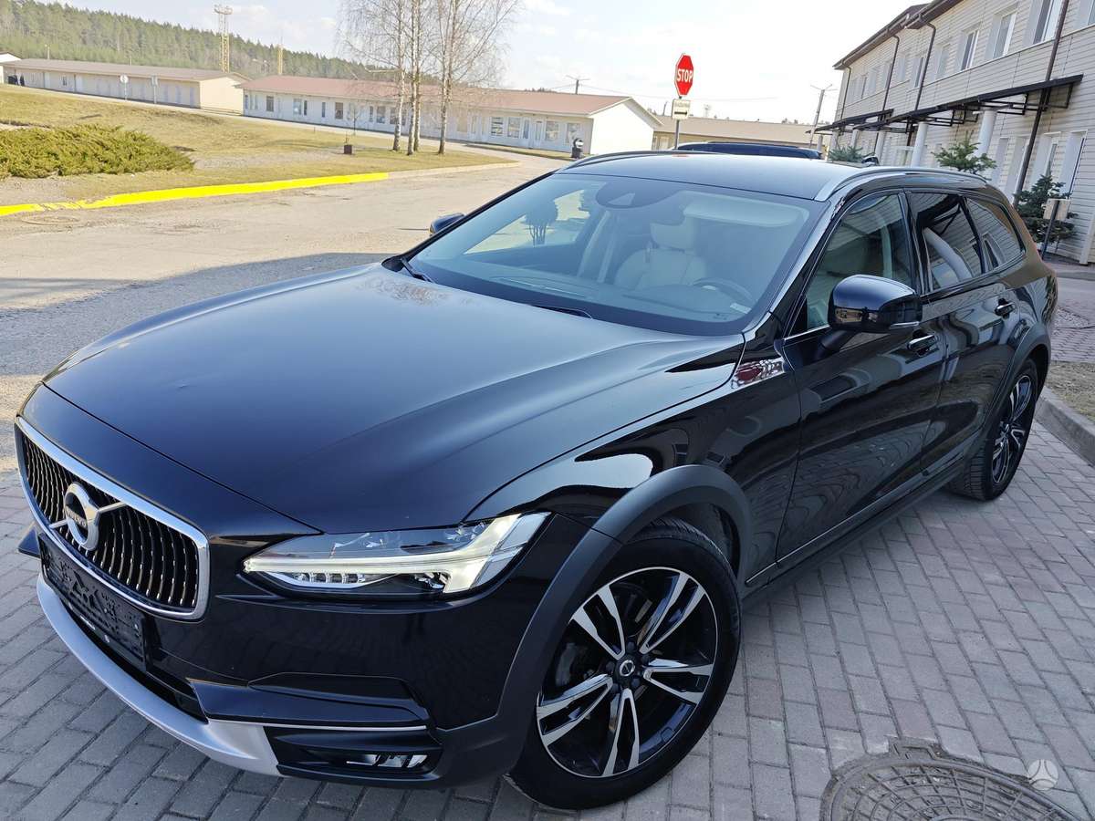 Volvo V90 Cross Country - 7