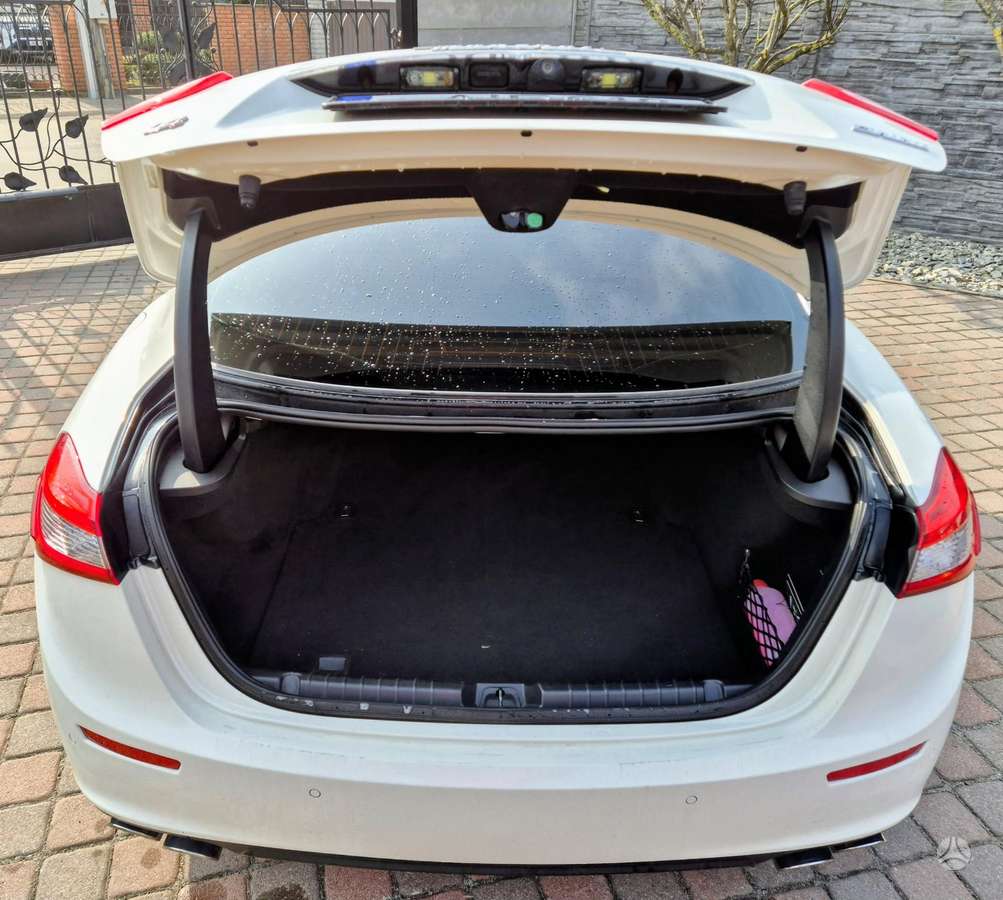 Maserati Ghibli, 3.0 l., Седан