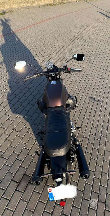 Moto Guzzi V7 750cc, street / classic