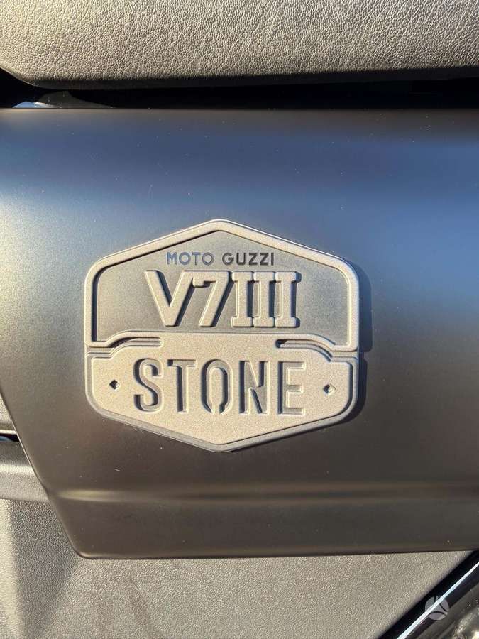 Moto Guzzi V7 750cc, street / classic