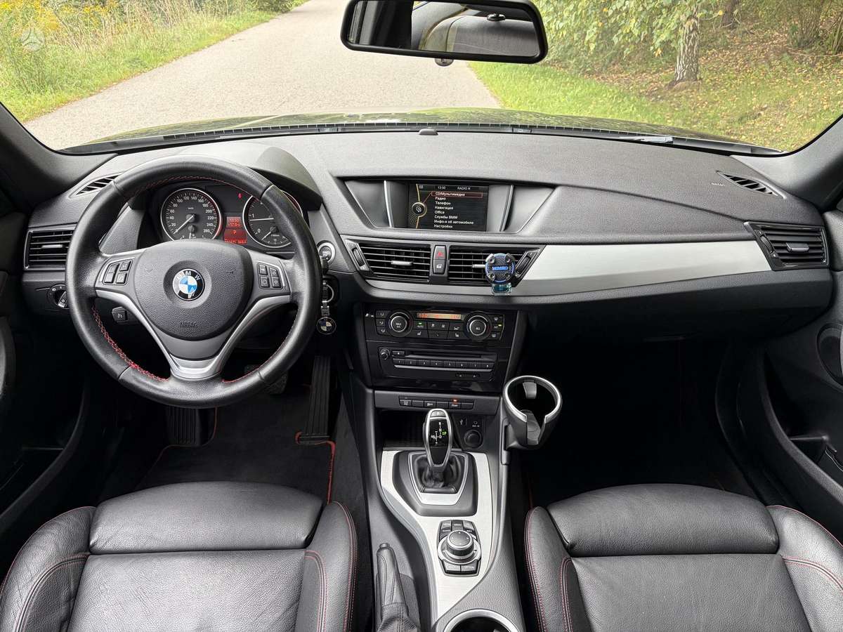 BMW X1 - 10