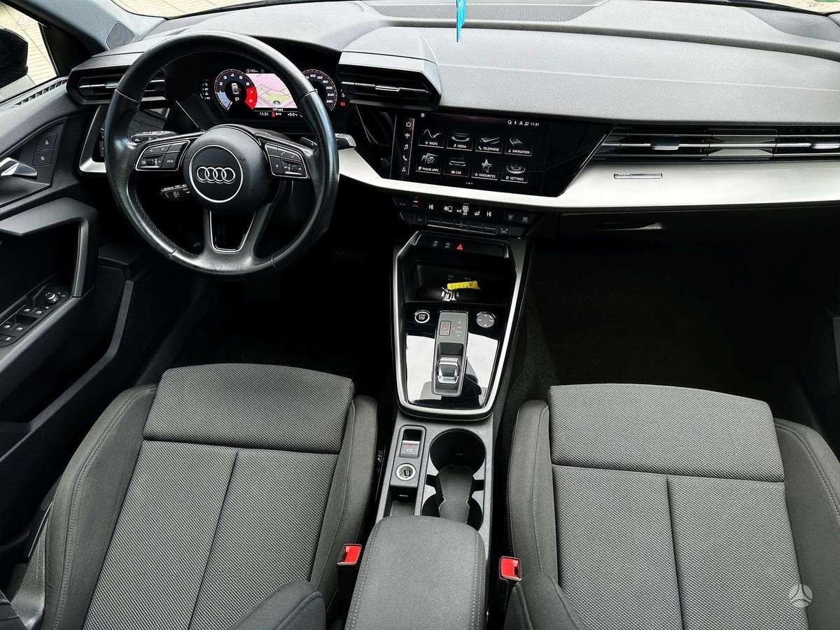 Audi A3, 1.0 l., Седан