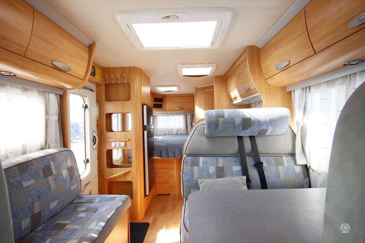 Adria Coral S 650 SP, campers