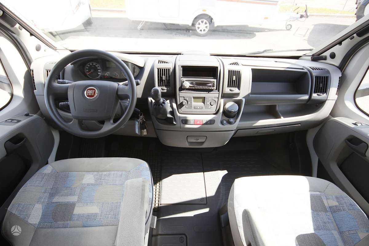 Adria Coral S 650 SP, campers
