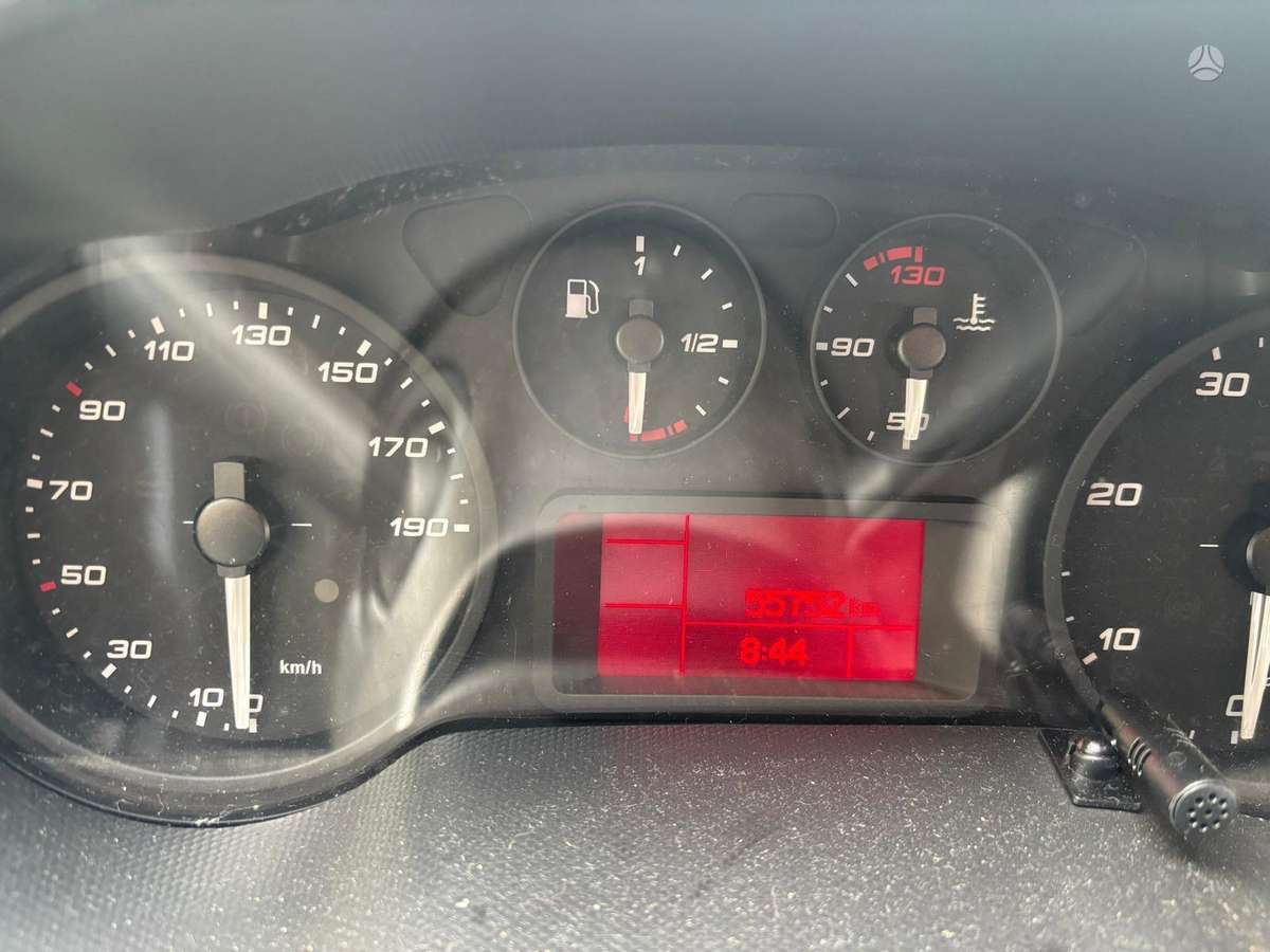Iveco Daily 70C18 Mokomasis, bortiniai su tentu