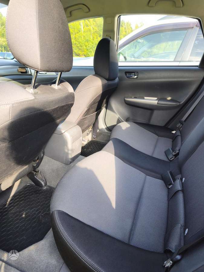 Subaru Impreza, 2.0 l., hatchback