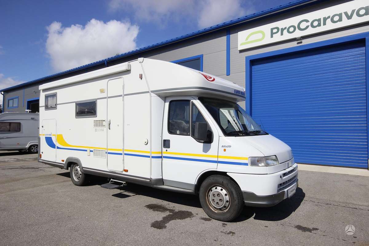 Euramobil C 672 HB, campers