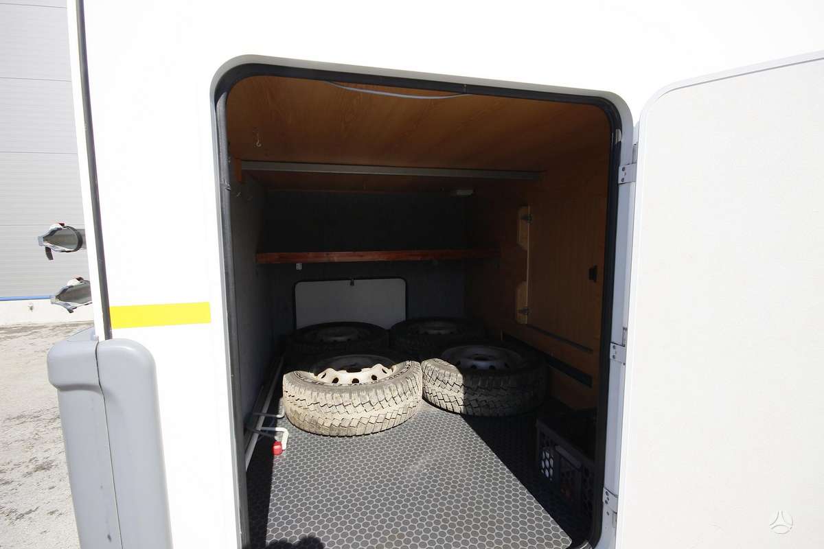 Euramobil C 672 HB, campers
