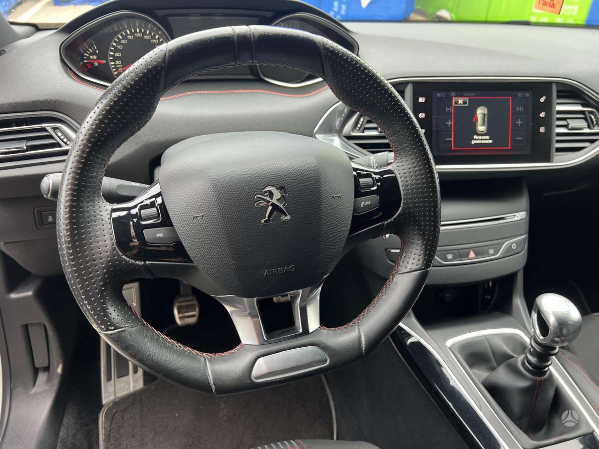 Peugeot 308, 1.2 l., hatchback