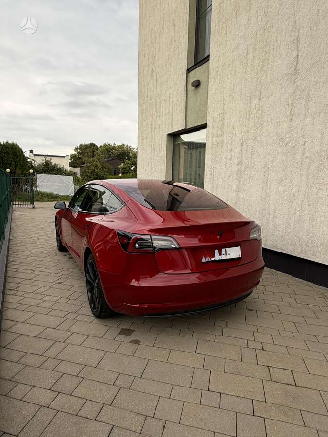 Tesla Model 3 - 6