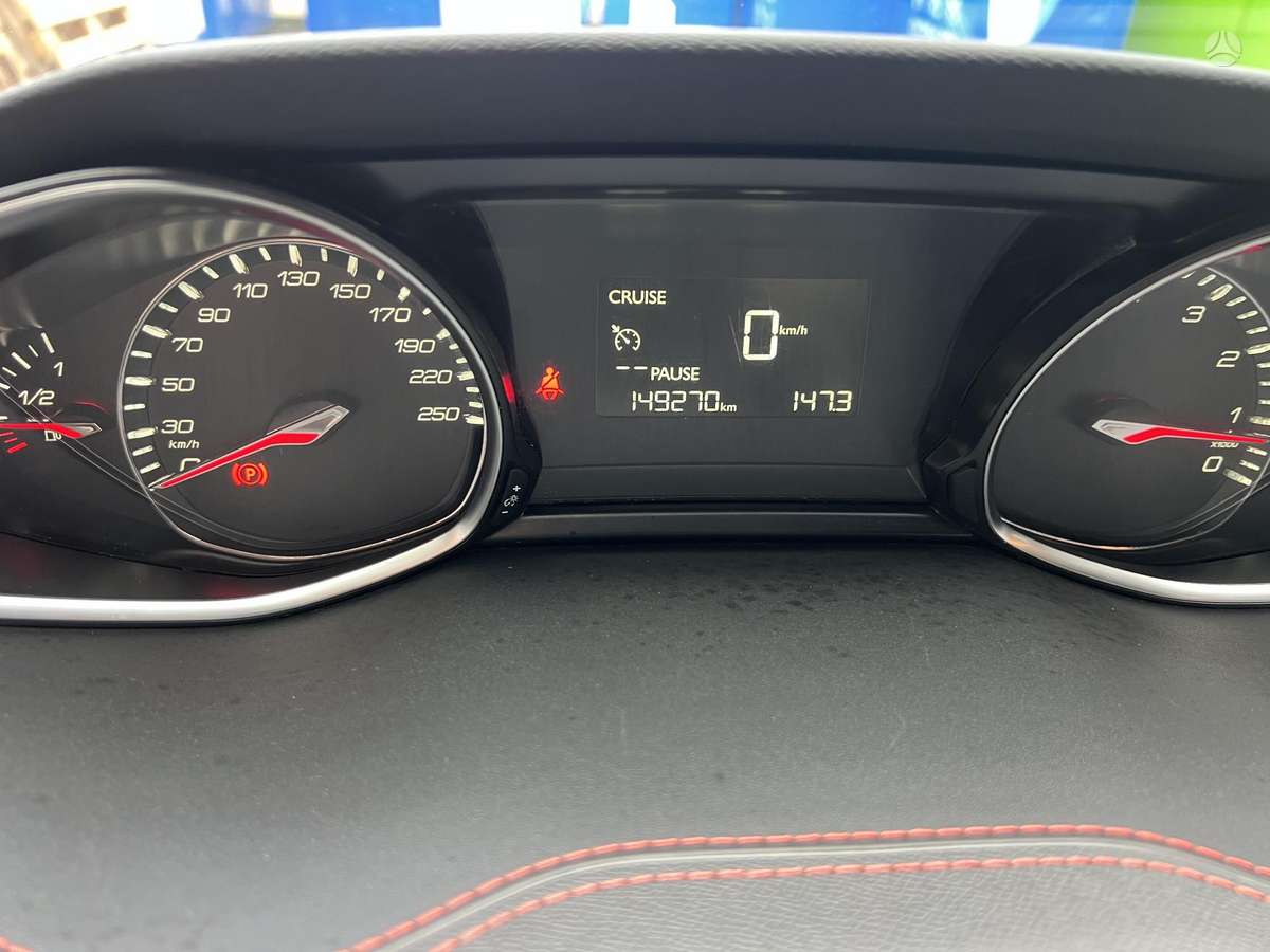 Peugeot 308, 1.2 l., hatchback