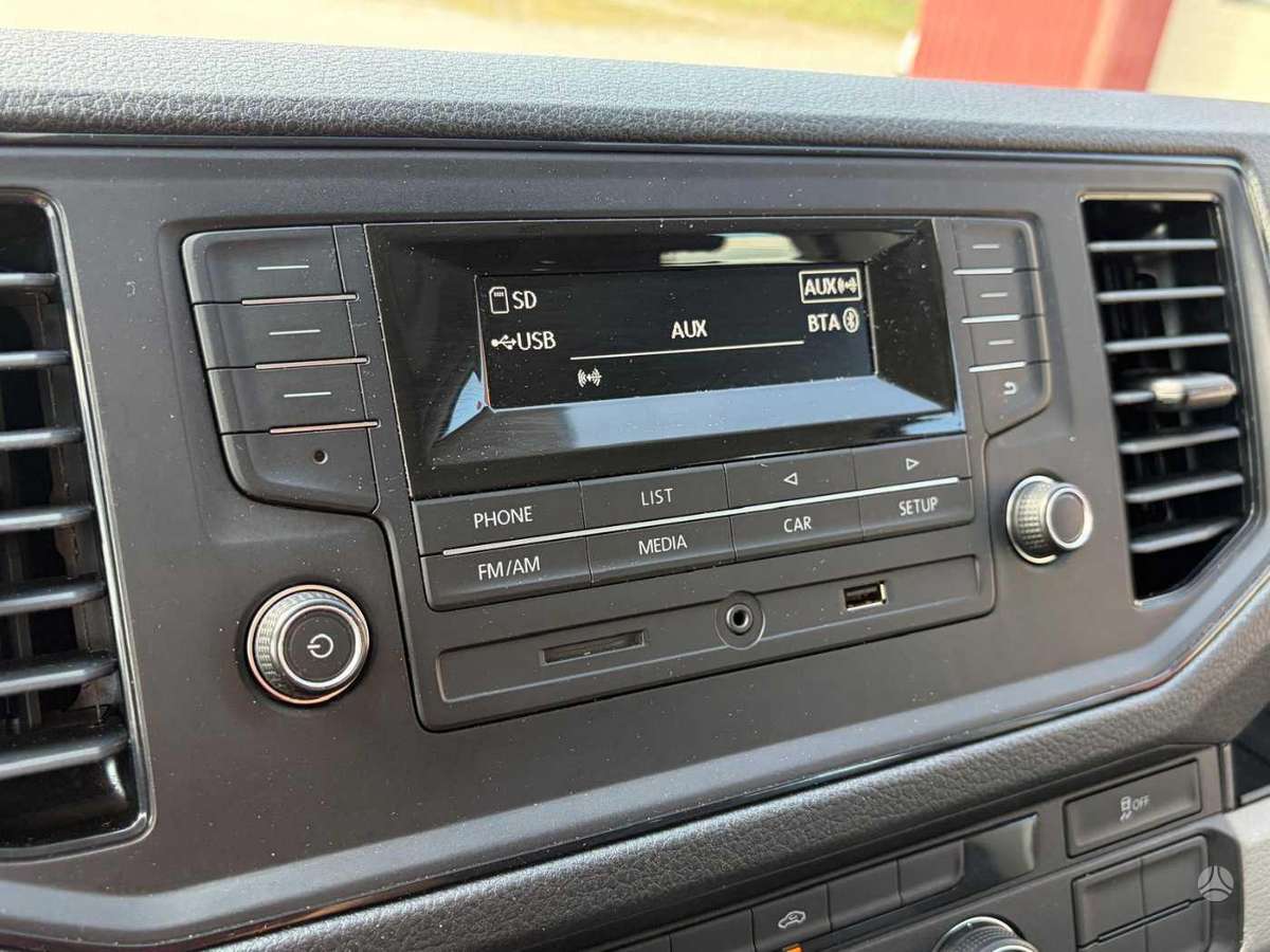 Volkswagen Crafter - 11