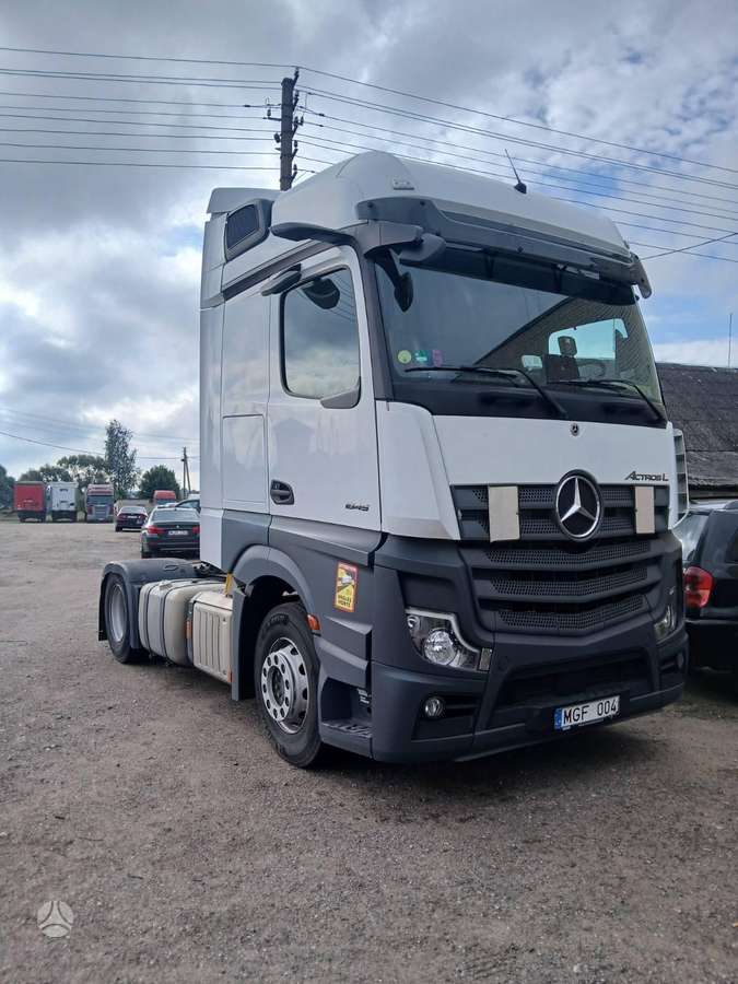 Mercedes-Benz Actros, double sleeper