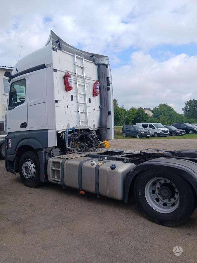 Mercedes-Benz Actros, double sleeper