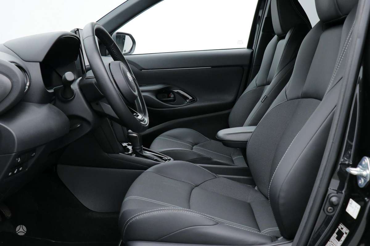 Toyota Yaris Cross - 12