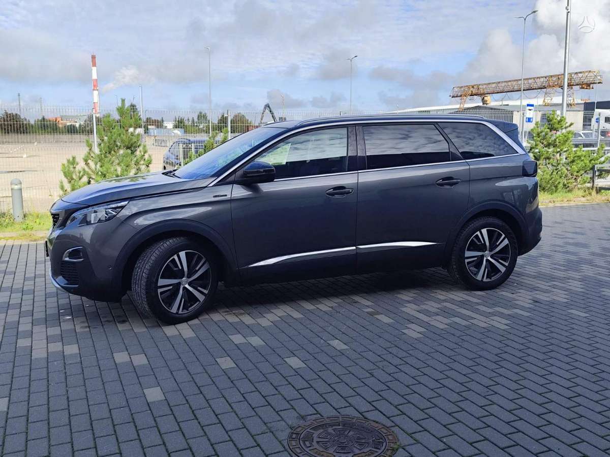 Peugeot 5008 - 8