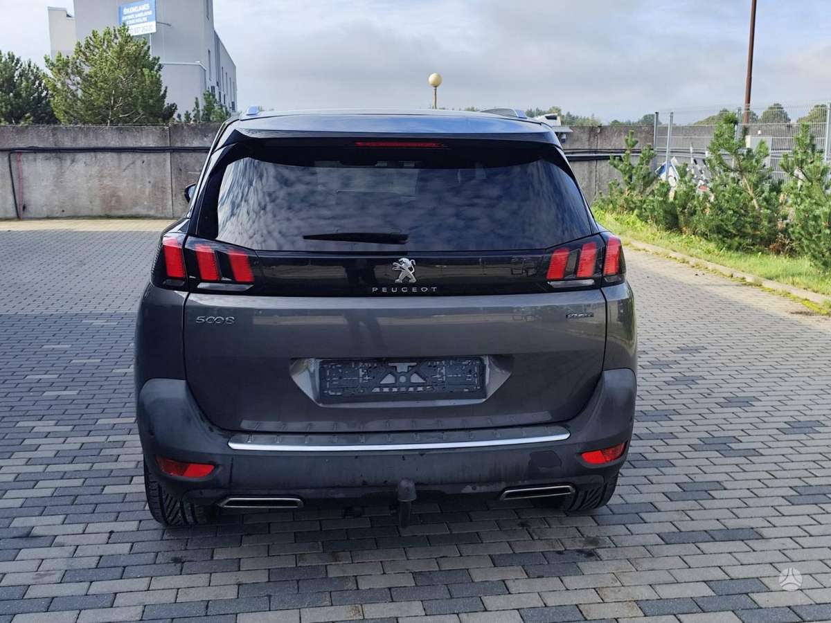 Peugeot 5008 - 10